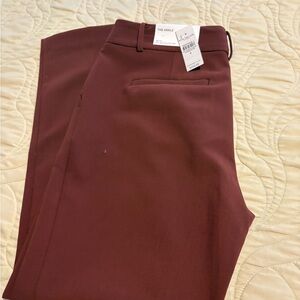 Ann Taylor Woman’s Maroon Dress Pants